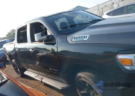 2019 Ram 1500 Big Horn/Lone Star 4X4 5'7 Box z USA, uszkodzony, nr VIN 1C6SRFFT7KN577401